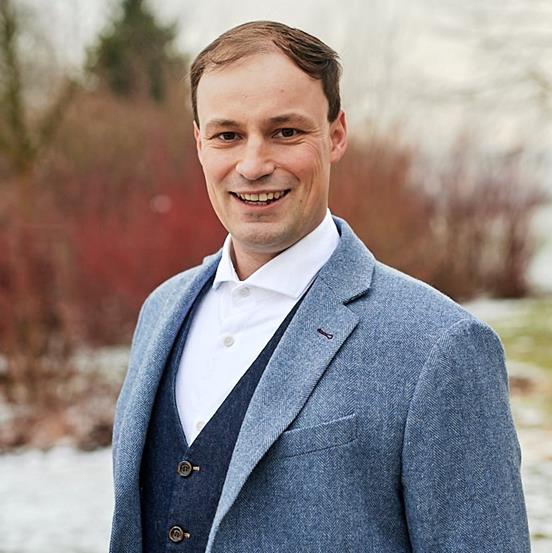 Dominik Huyer Holzhausen